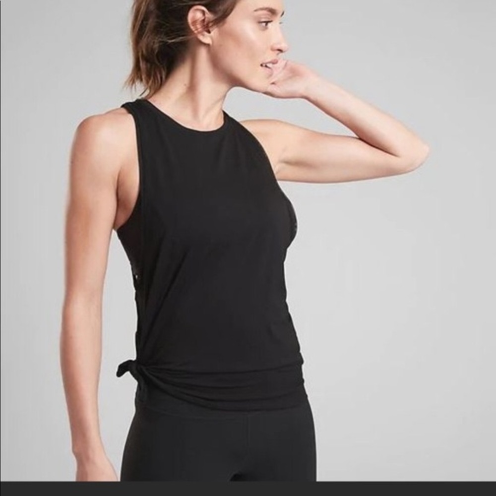 M athleta essence mesh details tank, black